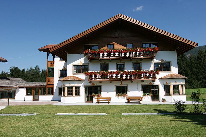 Apartments Hubertushof Dobbiaco Extérieur photo